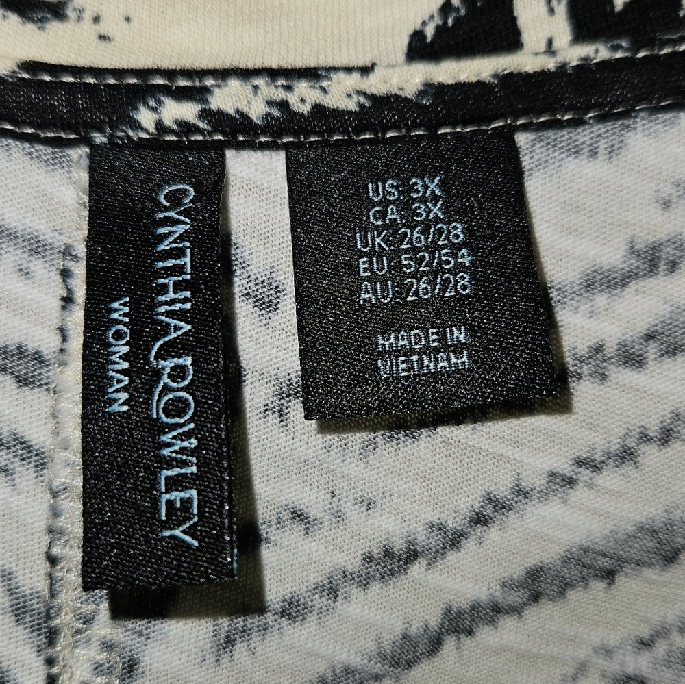 #471- Cynthia Rowley- Leaf Patterned Black and Cream Women's Top.Size:3X - Picture 3 of 5